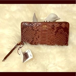 Coach Madison Accordion Zip Around Wallet